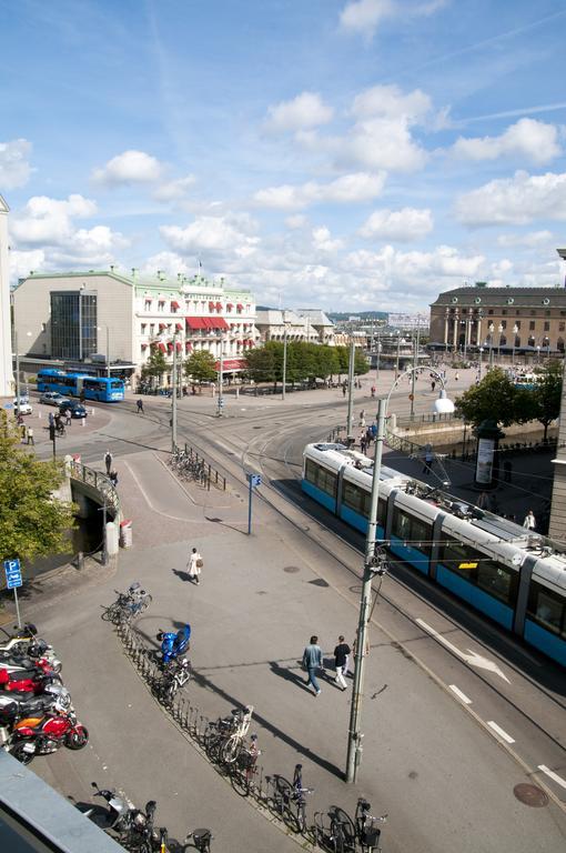 호텔 피갈레 예테보리 외부 사진 The tram at Gothenburg bus station